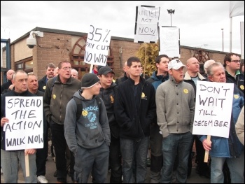 Construction workers protest at the Tyne tunnel site in North Tyneside, photo Elaine Brunskill