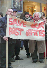Gloucester campaigns against Post Office closures