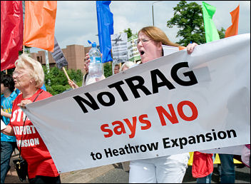 Heathrow runway expansion protests, photo Marc Vallée