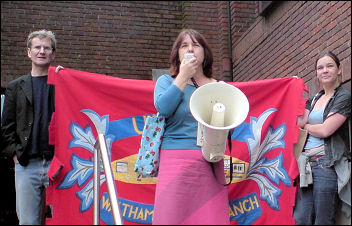 Waltham Forest Libraries dispute , photo Bob Severn