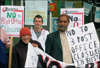 Leeds protest to stop Beeston post office closures, photo Nigel Poustie