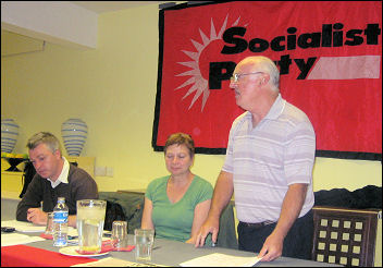Peter Taaffe, Socialist Party general secretary, addresses the Socialist Party fringe meeting at Unison conference 2008, photo Gary Freeman