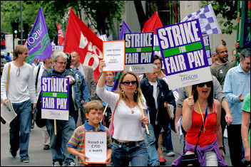 Unison Local Government strike 16-17 July in London, photo Paul Mattsson