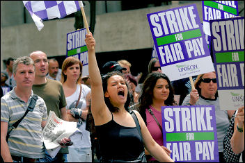 Unison Local Government strike 16-17 July in London, photo Paul Mattsson