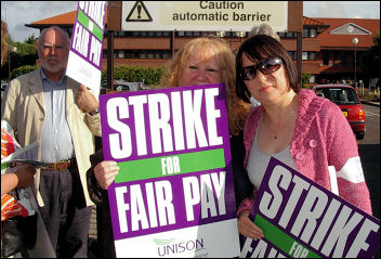 Unison Local Government strikes 16-17 July 2008 in Newcastle, photo by E Brunskill