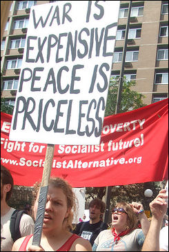 Anti-war protest outside Republican convention, organised by Youth Against War and Racism, a Socialist Alternative initiative, photo USA Youth Against Racism