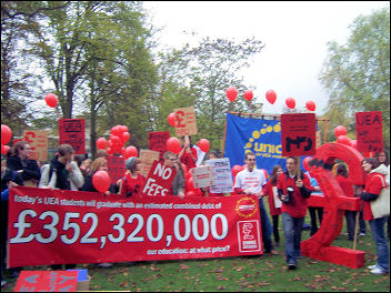 Cambrige students protest against indebtedness, photo A. Gounelas