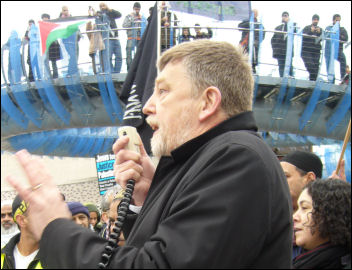 Dave Nellist addresses a No more ghettos: not Warsaw, not Gaza vigil, photo Coventry Socialist Party