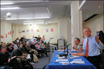 Public meeting on lessons of the Lindsey oil refinery strike with Keith Gibson and Jerry Hicks (speaking) , photo Paul Mattsson