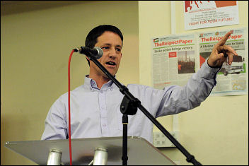 Martin Davies at public meeting on lessons of the Lindsey oil refinery strike with Keith Gibson and Jerry Hicks, photo Paul Mattsson