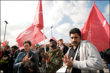 Workers occupy at Visteon Enfield, photo Paul Mattsson