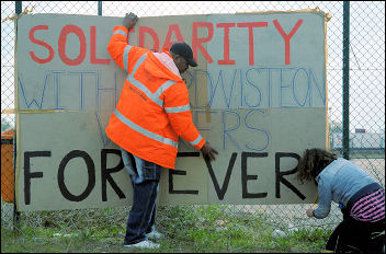 Workers occupy at Visteon Enfield, photo Paul Mattsson