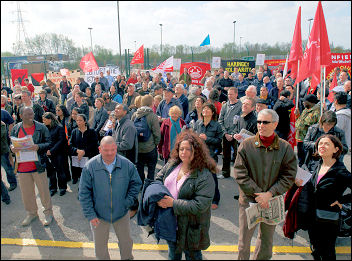 Workers occupy at Visteon Enfield, photo Paul Mattsson