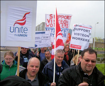 Basildon sacked Visteon car workers demonstrate, photo Greg Maughan