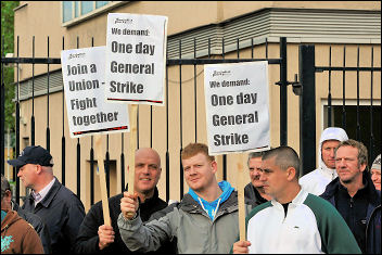 Construction workers day of action at the Olympics site, photo Paul Mattsson