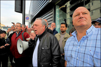 Bob Crow and Keith Gibson address the construction workers day of action at the Olympics site, photo Paul Mattsson