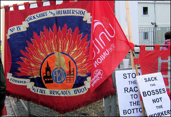 Lindsey Oil Refinery construction workers strike, photo Sean Figg