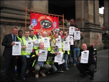 ISS picket line at Newcastle Central Station, 10.9.12, photo Elaine Brunskill