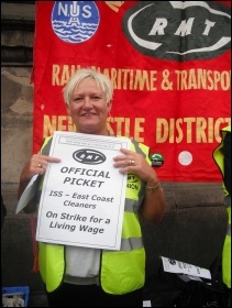ISS picket line at Newcastle Central Station, 10.9.12, photo Elaine Brunskill