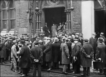 Unemployment in the UK in the 1930s, photo Wikimedia Commons. 