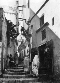 Algiers' casbah, 1900, photo by Ed. Maurice Culot and Jean-Marie Thiveaud, Institut Français d'architecture
