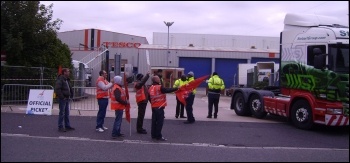 Tesco drivers strike in Doncaster, 9-10 October 2012, photo by Alistair Tice