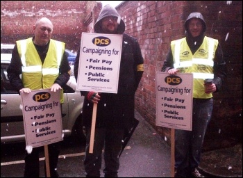 Wet pickets in Lincoln, 20.3.13, photo by N Parker
