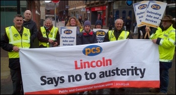 PCS pickets in Lincoln