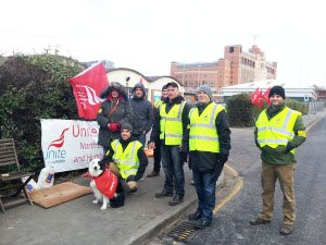 Unite pickets at Leeds ambulance station, photo by I Dalton