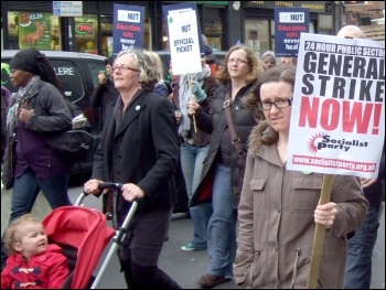 Tower Hamlets NUT joint strike action with Unison 31/3/11, photo N Byron