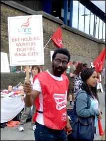 One Housing Group workers, members of Unite, on a second three-day strike against massive pay cuts, photo Naomi Byron