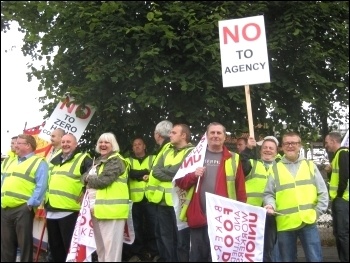 Wigan Hovis bakers on seven-day strike against pay cuts and casualisation, photo by Hugh Caffrey