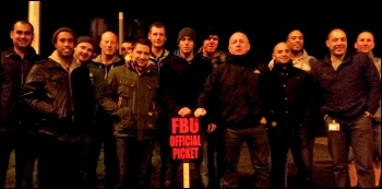 Gipton fire station pickets, 1.11.13, photo by Iain Dalton
