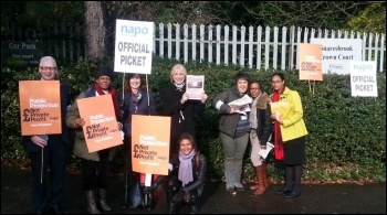 Pickets at Snaresbrook crown court, 5.11.13, photo Martin Reynolds
