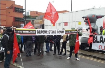 Workers make their feelings towards Laing-O’Rourke known outside the Francis Crick Institute, London, 20.11.13, photo by N Cafferky