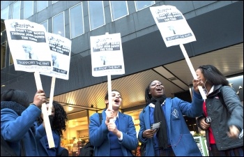 School students supporting the fight for the future of London Underground, photo Paul Mattsson