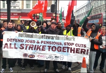 NSSN members supporting RMT Mitie workers on 21 January 2014, photo by Neil Cafferky NSSN members supporting RMT Mitie workers on 21 January 2014, photo by Neil Cafferky
