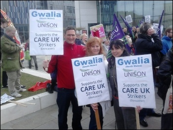 Doncaster Care UK strike, Easter 2014, photo A Tice