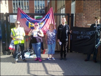 10 July 2014 public sector strike, picketing in Nottingham, photo Becci Heagney 10 July 2014 public sector strike, picketing in Nottingham, photo Becci Heagney