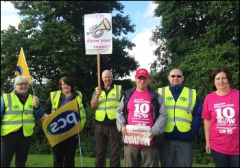 Durham picket, 10.7.14, photo Tanis Belsham-Wray Durham picket, 10.7.14, photo Tanis Belsham-Wray