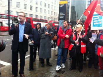 Len McCluskey addressing pickets in central London, NHS strike, 13.10.14, photo by Paula Mitchell
