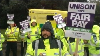 Taunton ambulance workers on strike, 13.10.14, photo by S German