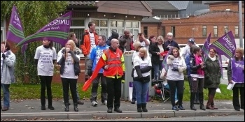Chorley hospital, 13.10.14, photo by Dave Beale