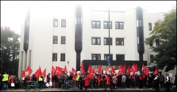 St Mungo's Broadway picket, Hammersmith, 17.10.14, photo Helen Pattison