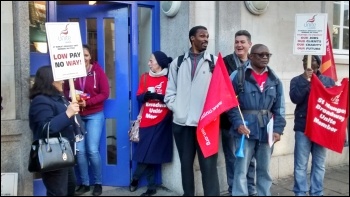 St Mungo's Broadway picket in Mare Street, Hackney, photo by Chris Newby
