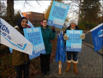 On strike outside Leicester General Hospital, 24.11.14, photo by Michael Barker