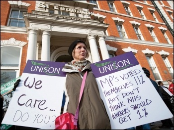 A picket at St Leonard's hospital in Hackney, London, 24.11.14, photo by Paul Mattsson
