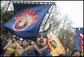 Firefighters demonstrating in Aylesbury for the reinstatement of FBU rep Ricky Matthews, 09.12.14, photo Paul Mattsson
