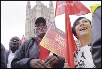 London bus drivers demonstrating for sector wide pay rates, 11.09.14, photo Paul Mattsson