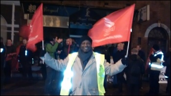 Putney garage, Unite London bus strike, 13.1.15, photo by C Newby